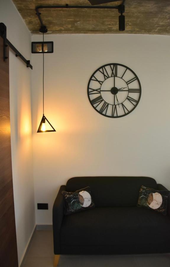 Chic Penthouse Industrial-Style Διαμέρισμα Mosta Εξωτερικό φωτογραφία